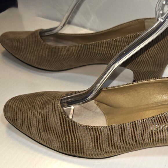 Vaneli Astyr Women's Shell Mercury Low Block Heel Classic Pumps Size 7M - Picture 2 of 7